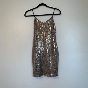 Silver body con dress!! True to size!!